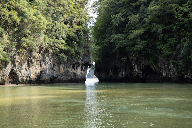 Bellissima laguna di hong island a krabi thailandia