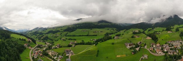 Foto il bellissimo paesaggio e le dolci colline di santa magdalena in italia