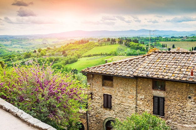 이탈리아 산 지미냐노(San Gimignano)에 있는 토스카나의 아름다운 풍경