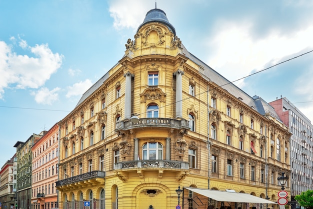 Красивый пейзажный городской вид, городские улицы, архитектура Будапешта, столицы Венгрии.