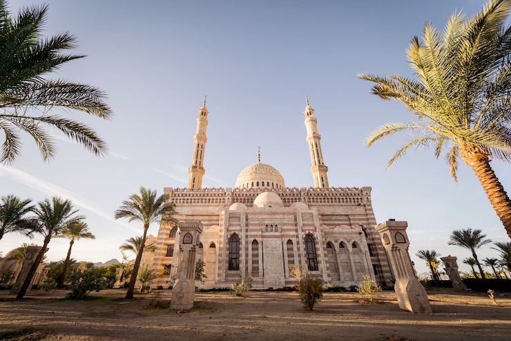 Photo beautiful large islamic mosque at the sky