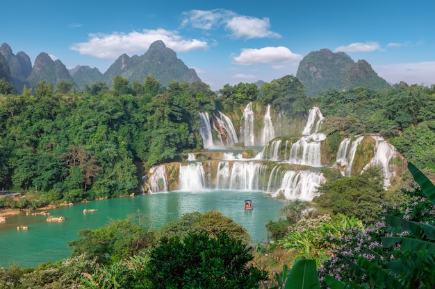 The beautiful and magnificent Detian Falls in Guangxi, China