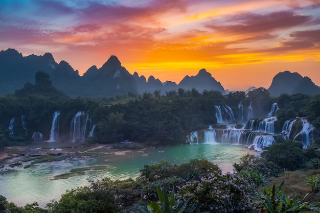 The beautiful and magnificent Detian Falls in Guangxi, China