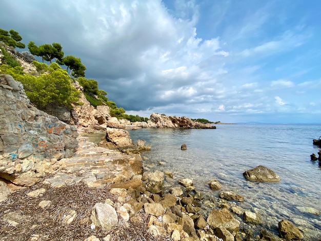 Photo beautiful majorcan landscape with a rocky shore, mallorca, spain