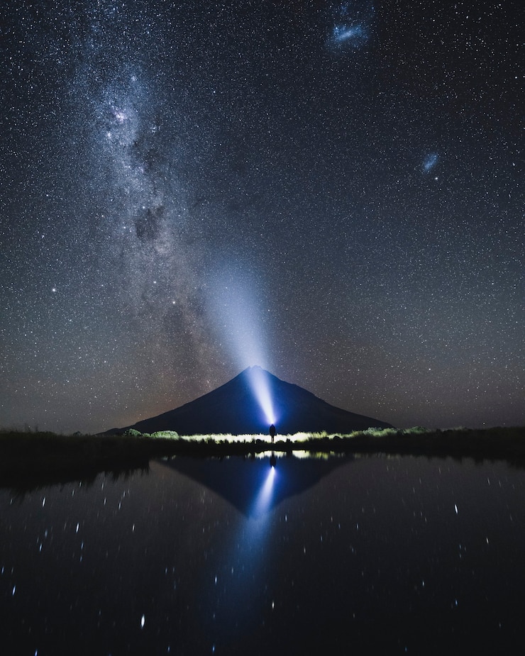 Photo 夜空の美しい天の川