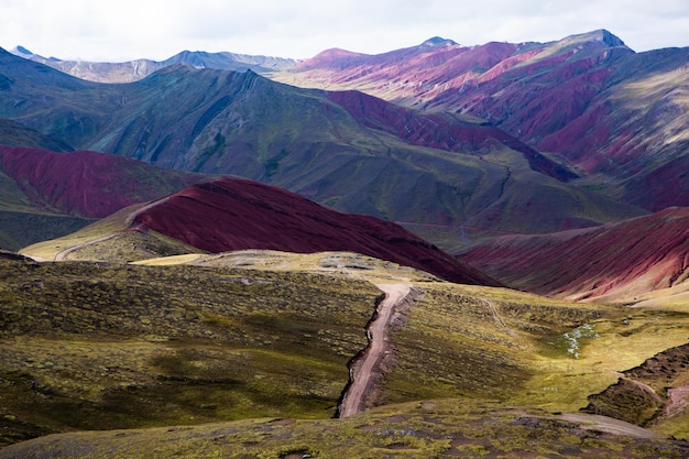 ペルーの美しい山の風景