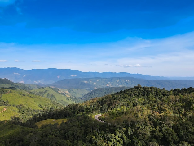 Foto bella montagna nella provincia di nan