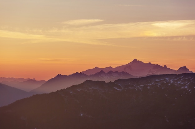 노스 캐스케이드 산맥, 워싱턴, 미국의 아름다운 산봉우리