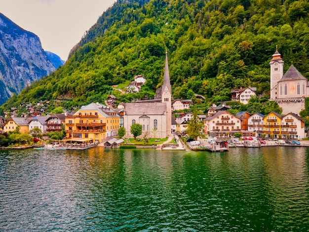 오스트리아 알프스 잘츠카머구트 지역의 아름다운 산악 마을 할슈타트 오스트리아 공중 드론 보기