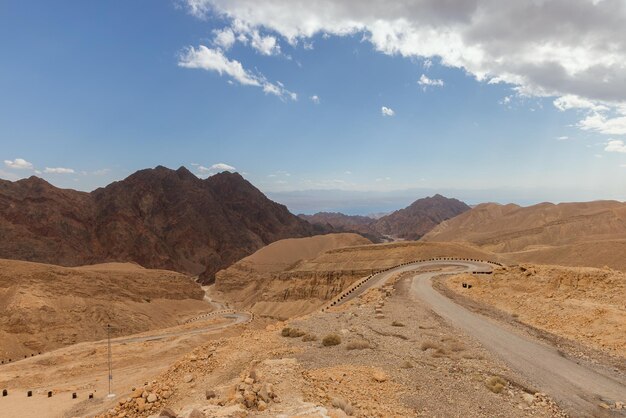 アラバ砂漠イスラエルの美しい山々の風景