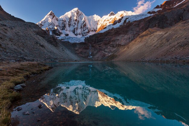 Cordillera Huayhuash, 페루, 남미의 아름다운 산 풍경