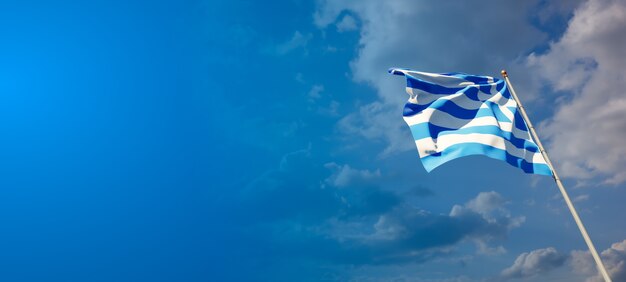 Красивый национальный государственный флаг Греции с пустым пространством на широком фоне