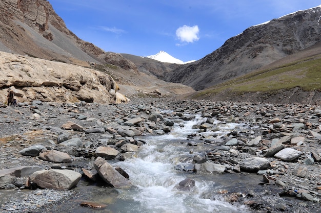 祁連山風景区の美しい自然景観ビュー中国、青海省、海北チベット族自治区の有名な祁連山の風景。