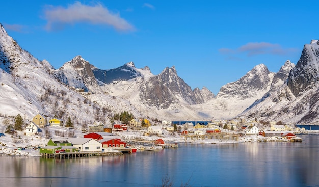 ノルウェーのロフォーテン諸島の美しい自然の風景