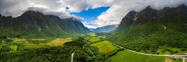 Красивая природа природный ландшафт Норвегии.
