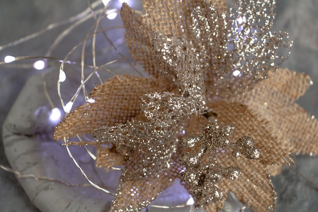 beautiful new years decor in silvergold tones