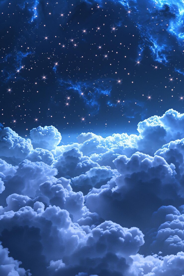 輝く星と雲の後ろに隠れている明るい月が輝く美しい夜空