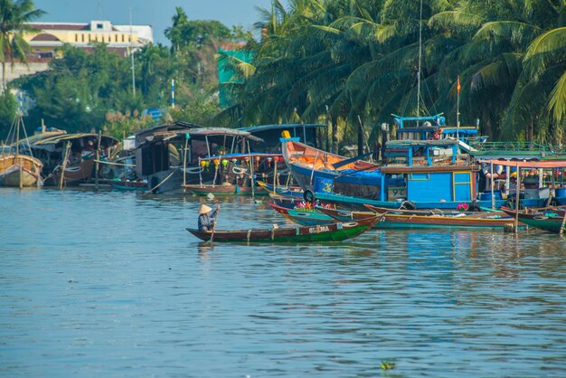 Una bella vista panoramica della città di hoi an vietnam