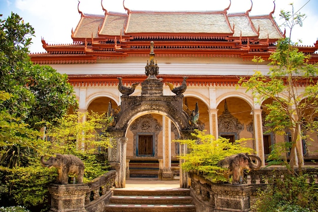 Foto una bella vista panoramica della città di siem reap in cambogia