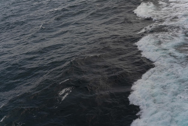 海の波の美しい写真