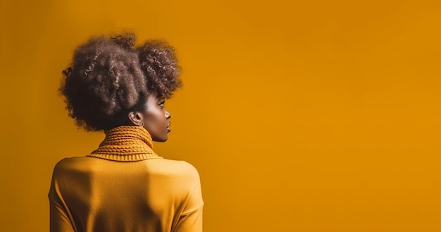 Beautiful proud african american woman portrait of cheerful young woman with afro hairstyle beauty g