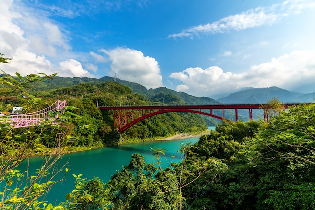 Photo beautiful red bridge