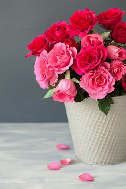 Beautiful red rose flowers bouquet in vase