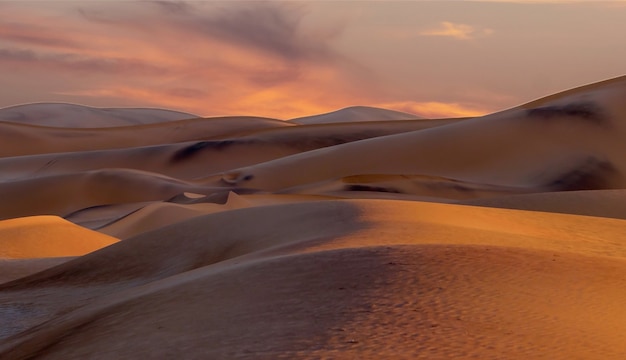 나미브 사막의 아름다운 모래 언덕과 극적인 하늘
