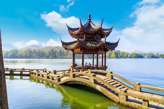 Lo splendido scenario di hangzhou, west lake