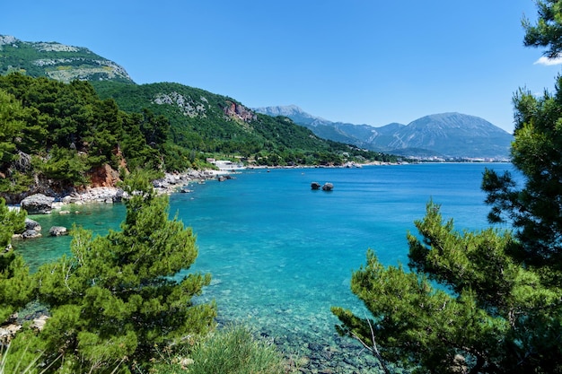 モンテネグロの美しい海の風景