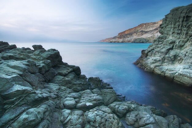 美しい海の景色。自然の構成。