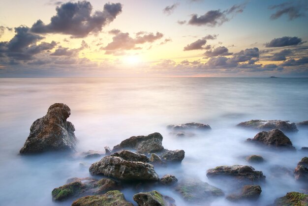 Foto bellissimo paesaggio marino composizione della natura