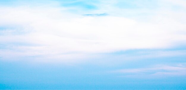 写真 美しい海の海の地平線と青い空の自然な写真の背景私は