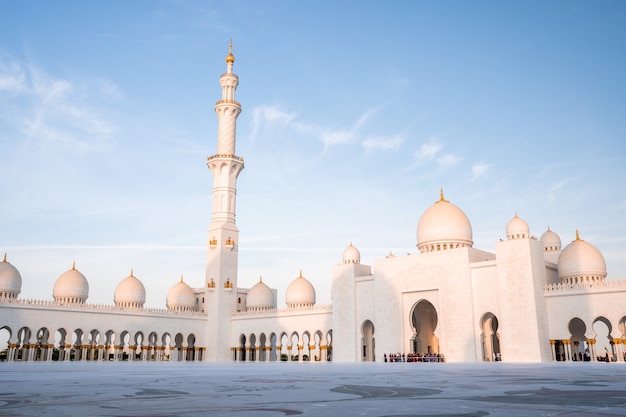 Beautiful shot of Sheikh Zayed Grand Mosque in Abu Dhabi at daytime