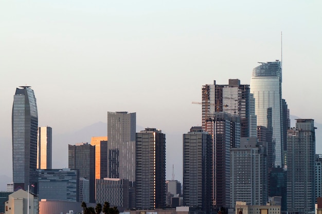 Photo beautiful skyline of los angeles downtown at dusk usa