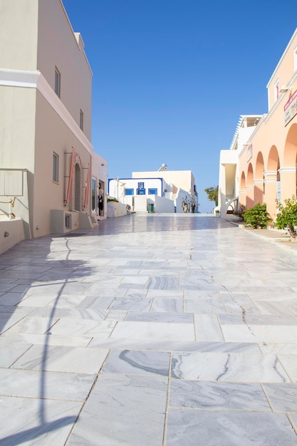 Bella cittadina e vista del paesaggio a santorini o oia isalnd grecia.