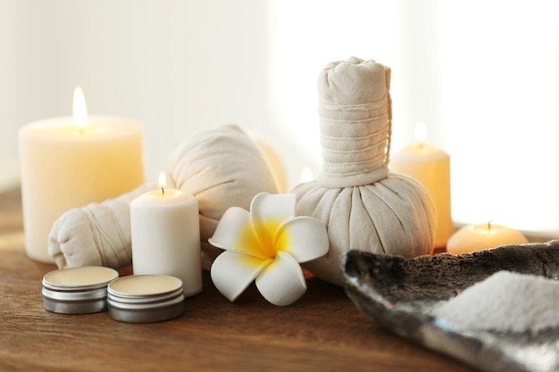 Beautiful spa samenstelling op houten lijst