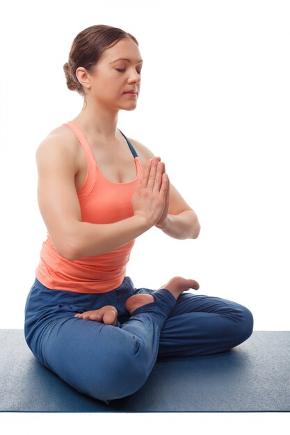 아름 다운 스포티 맞는 yogini 여자 Padmasana 아사 나 l에서 묵상