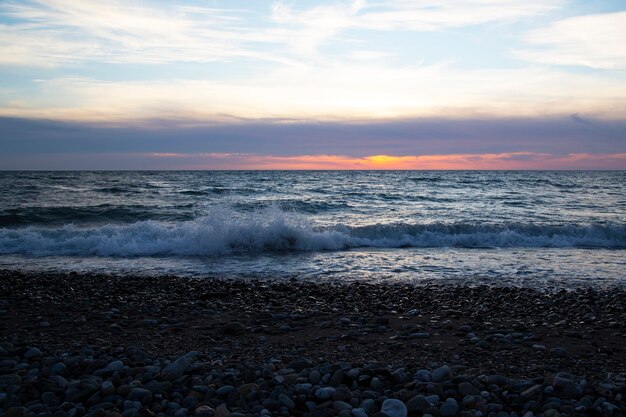 海の上の美しい夕日