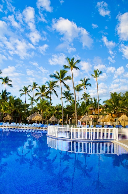 카리브해의 아름다운 수영장