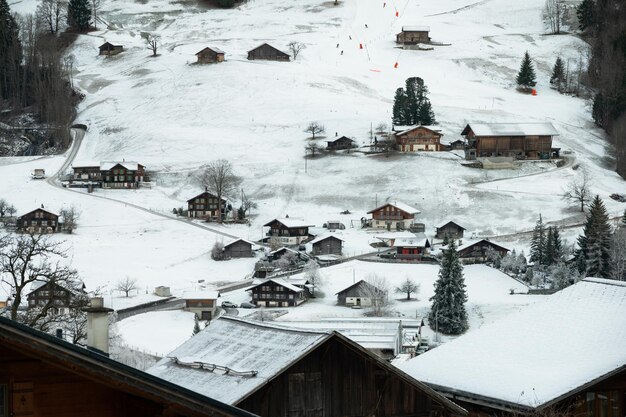 아름다운 스위스 알프스 마을인 그린델발드