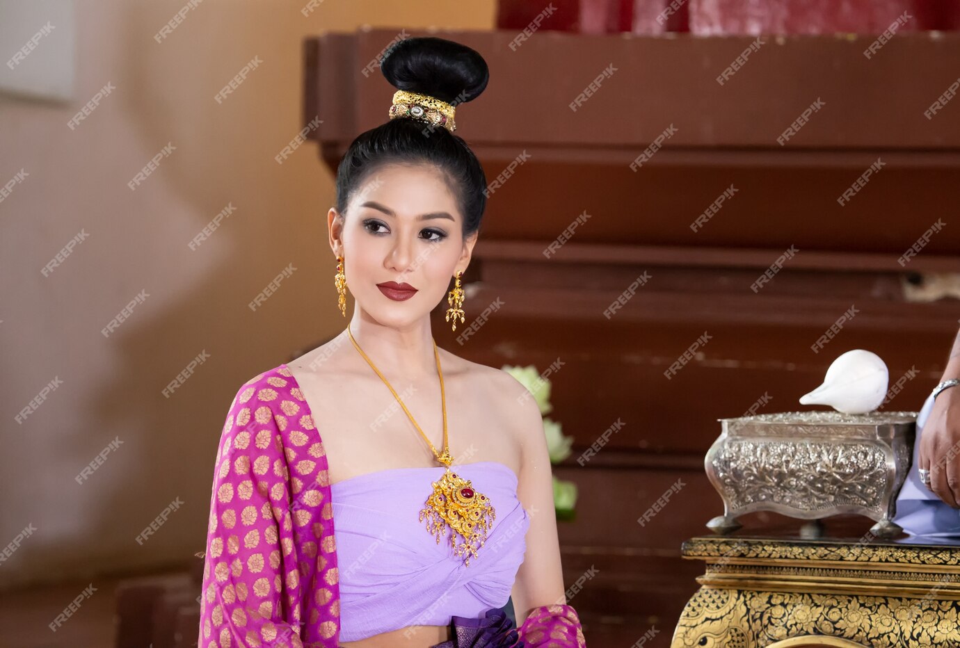 Premium Photo | Beautiful thai girl in pink traditional dress costume ...