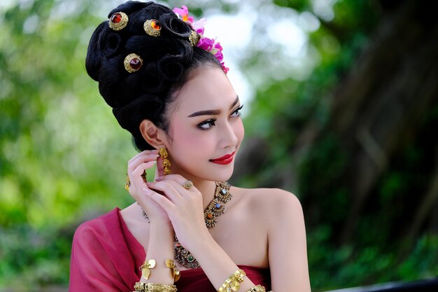 Beautiful Thai girl in traditional dress 