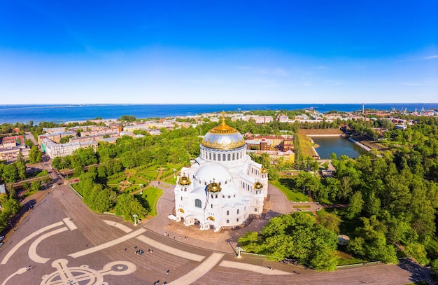 Beautiful top view of kronshtadt naval cathedral of st nicholas on a sunny summer day built in 19031913 as the main church of russian navy and dedicated to all fallen seamen st petersburg russia