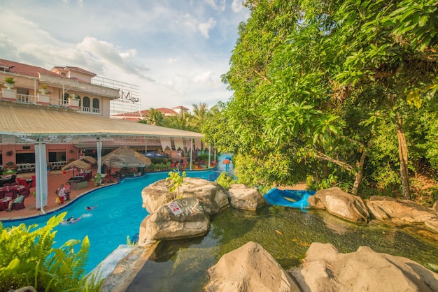 Una bellissima vista dell'aceania resort hotel situato a langkawi in malesia