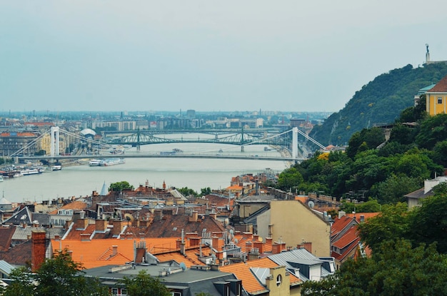 Una bellissima vista della città di budapest situata in ungheria