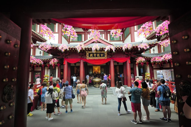 Photo a beautiful view of buddhist temple in chinatown singapore