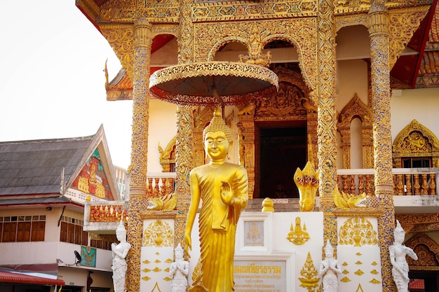 タイのチェンマイにある仏教寺院の美しい景色