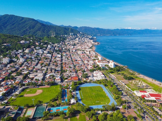 Bella vista sulla città di puerto vallarta