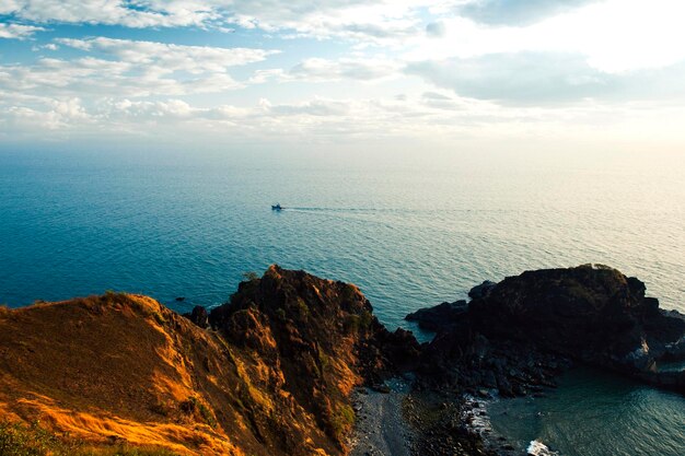 Photo beautiful view from high cliff in india